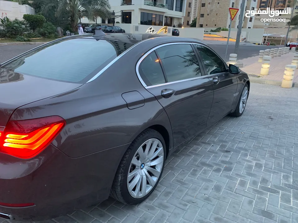 للبيع . BMW . 740il . 2014