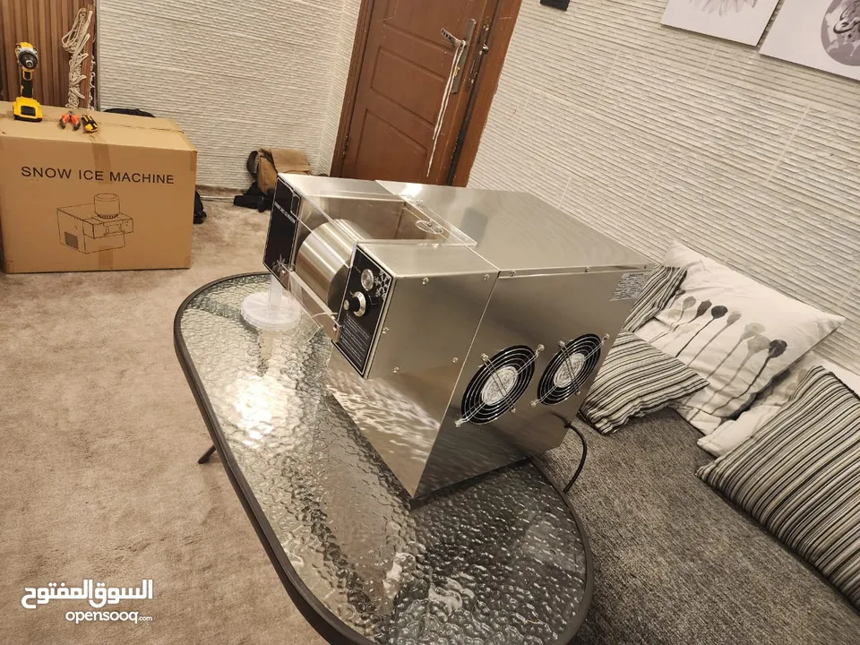 snowflake ice Shaver machine   > "ماكينة  ثلج رقاقات الثلج"  عرض خاااااااااااااااص لغاية مساء اليوم