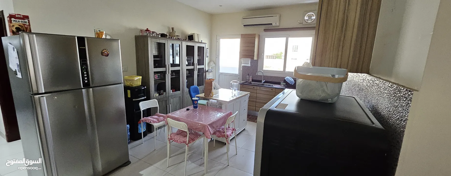 4 + 1 Bedrooms 6 Bathrooms Unfurnished Villa for rent in Al Mawaleh North