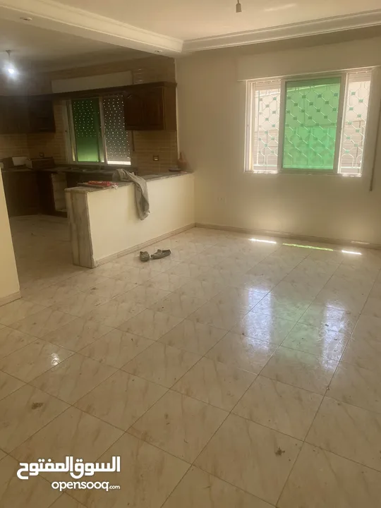 شقة طابق ارضي للبيع