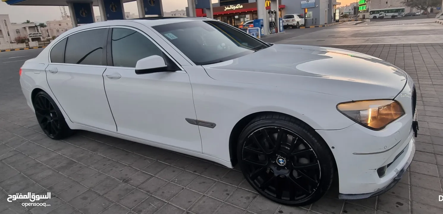 BMW 750Li Special Price No. 1 MODEL 2012 V8 5.0L Low mileage 155k GCC