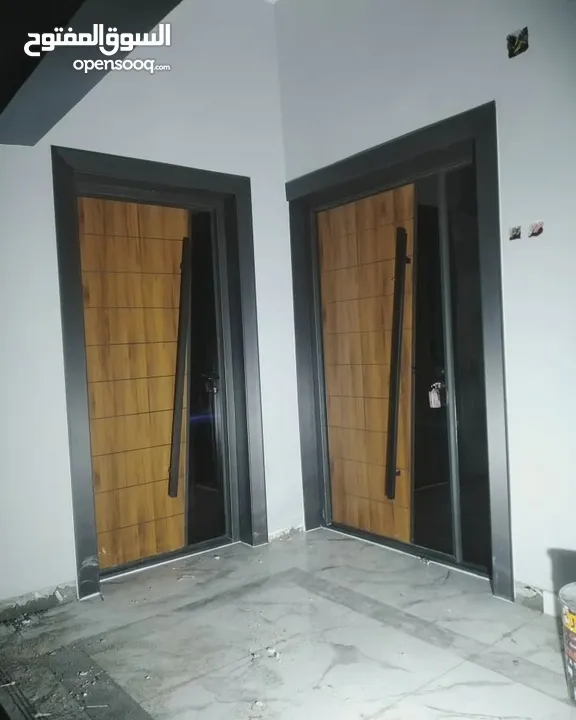 Cust,,Entrance doors