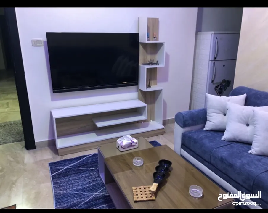 شقه وستوديو  مفروشه((تسويه)للايجار الشهري ب عبدون من الماللك