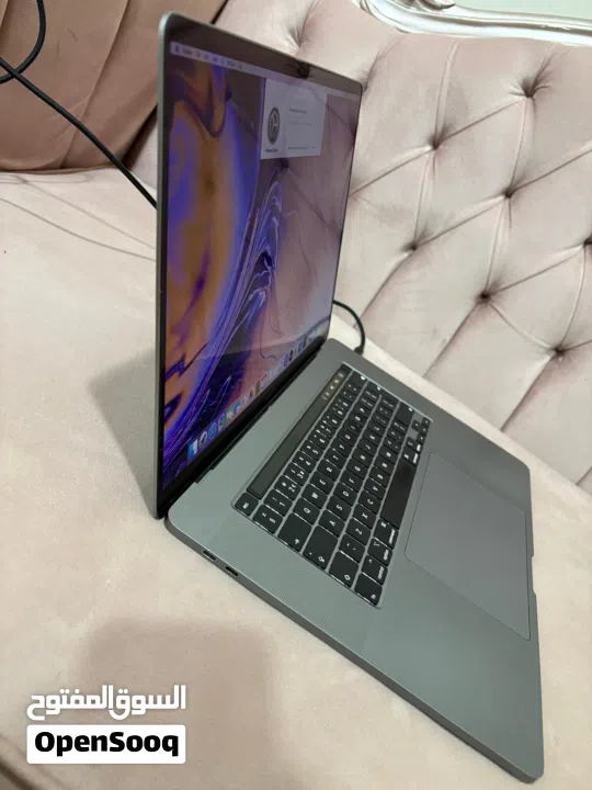 Powerful 2019 Apple MacBook Pro 16-inch - i9 32gb RAM 1TB SSD