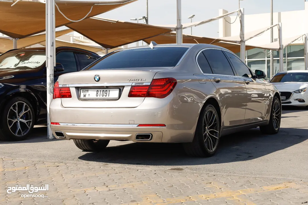 Bmw 740 full options gcc