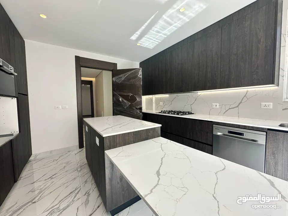 Semi-Furnished Apartment For Rent In Abdoun ( Property 39074 )-174649351