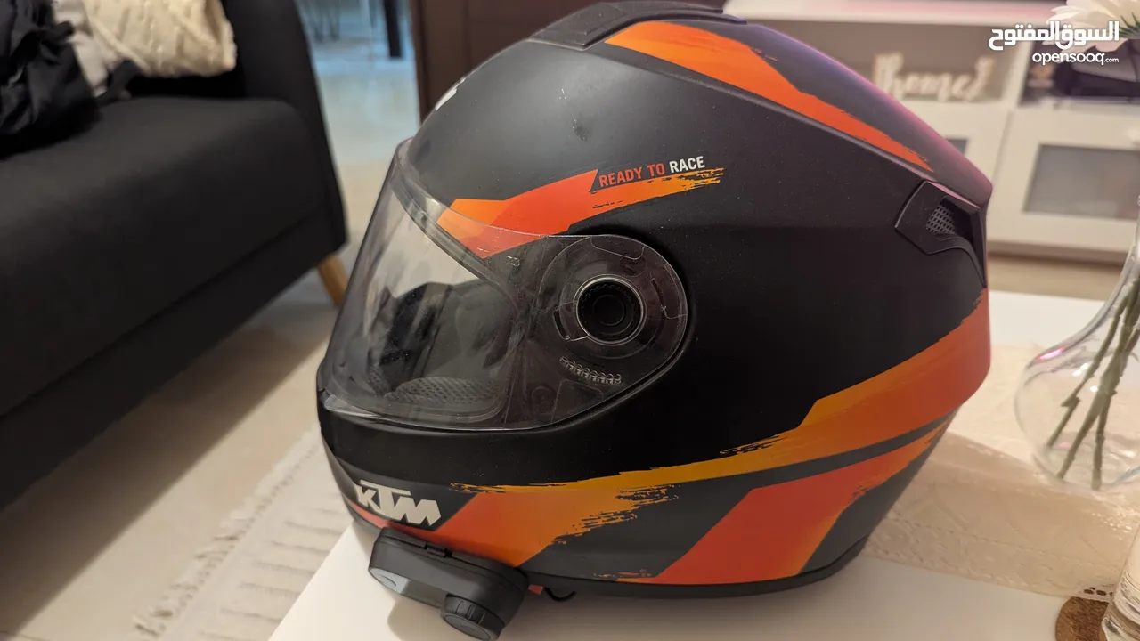 خوذة KTM استعمال قليل دون خدش ECE22 بحالة ممتازة جدا حجم XL