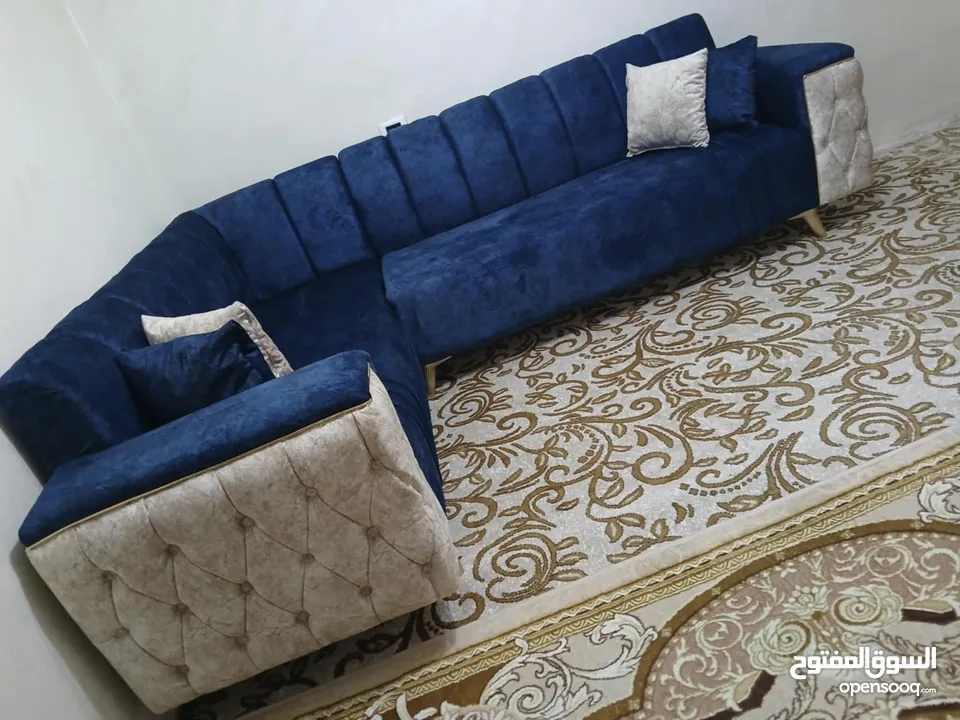 طقم كورنر كبتني خشب لاتيه وقراط وسفنج ضغط عاليه وقماش  روز اسطنبولي موشح وعليه طبقة بليستر طبي