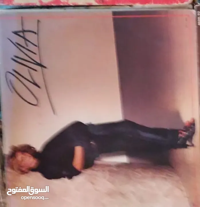نوادر للبيع