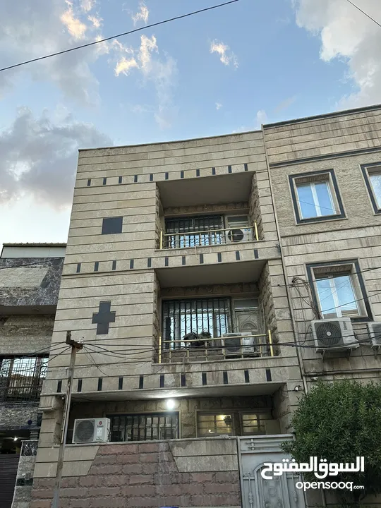 بيت للبيع 64 متر مربع في الكرادة - مقابل المسرح الوطني - شارع مشويات ابو علي - قرب كنيسه مار يوسف.