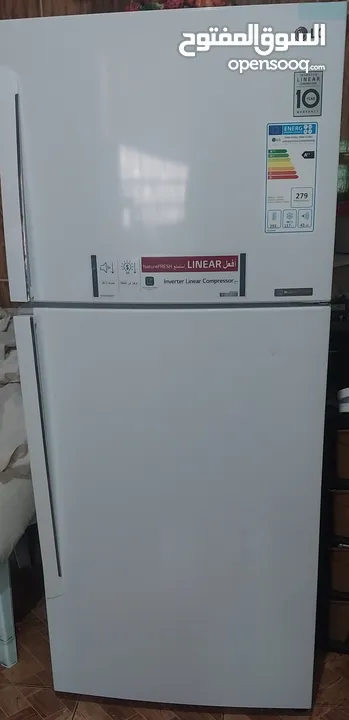 للبيع بسعر حرررق ثلاجة LG و طقم قعدة مرتب وطقم طنب