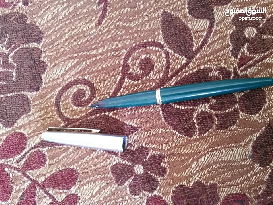 اقلام حبر عادي و ريشه ماركات عالميه بحاله ممتازه وجيده جدا بسعر مغري جداً