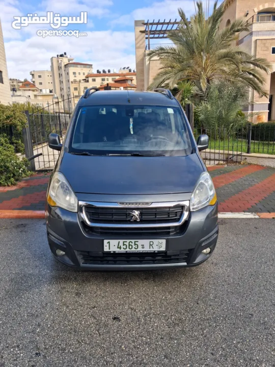 بيجو بارتنر 2017 جير عادي 6+1 ديزل دهان شركة يد صفر عداد 93