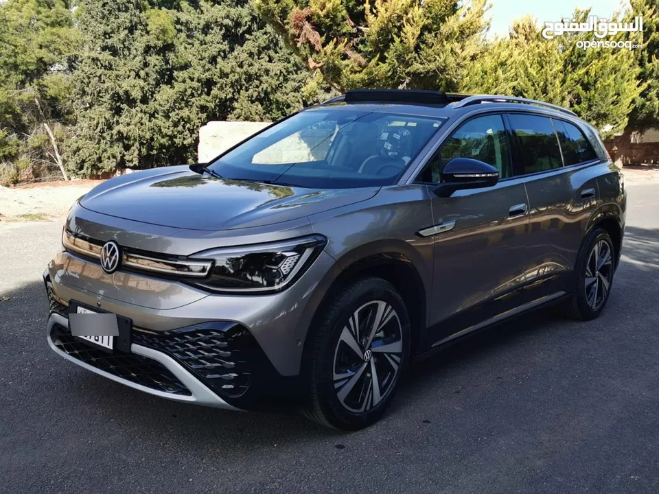 Volkswagen ID.6 Crozz PRO PIANO BLACK 2024 GOLD البيع كاش أو أقساط