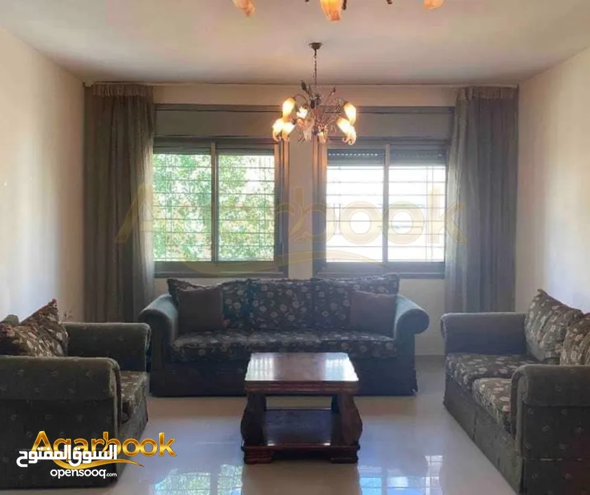 شقة مفروشة للاجار في عين منجد