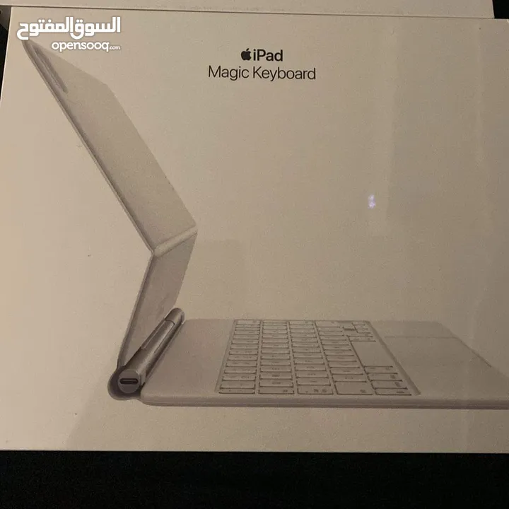 للبيع او البدل ماجك كيبورد جديد مختوم iPad Magic  Keyboard 11 inch