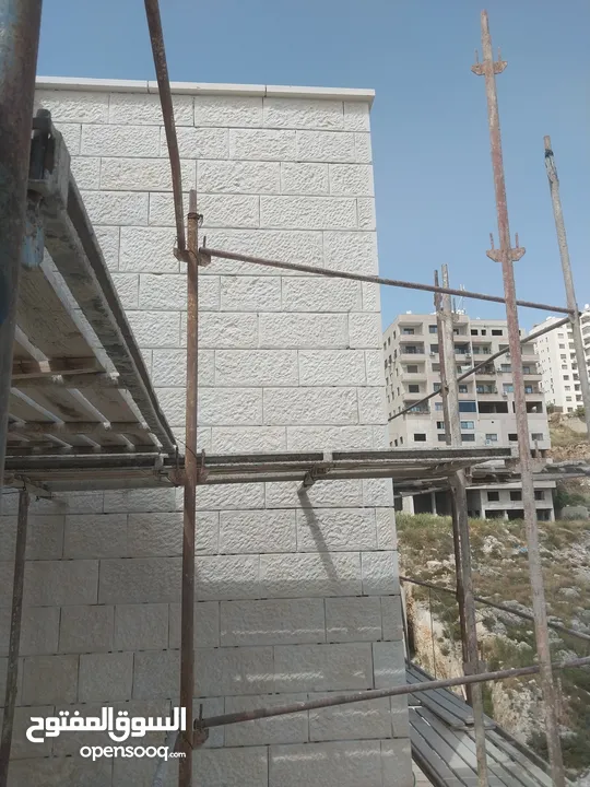 ابو عميد للمقاولاتتكحيل حجر وتلبيس حجر وقصارة داخلي وخارجي وقصارة عتيكوت وعمل شلالات عزل اسطح وجدران