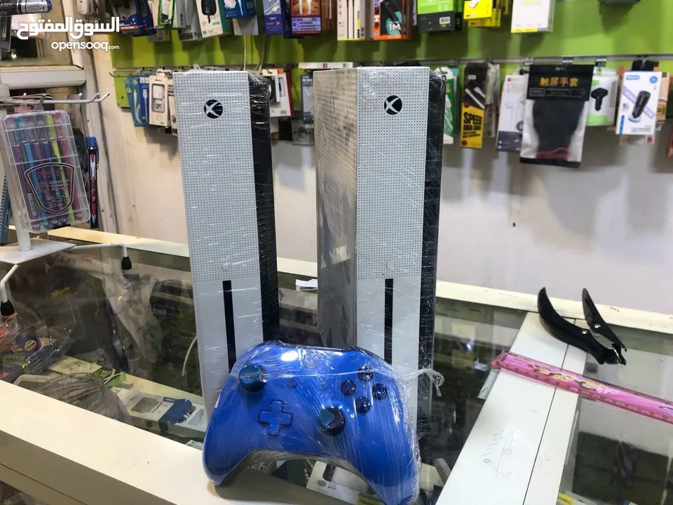 اكسبوكس ون اس 1 تيرا شبه جديد مع شاشة سامسونغ 43 بوصة