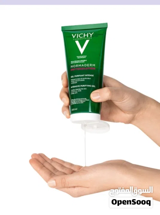Vichy Normaderm Phytosolution Intensive Purifying Gel.