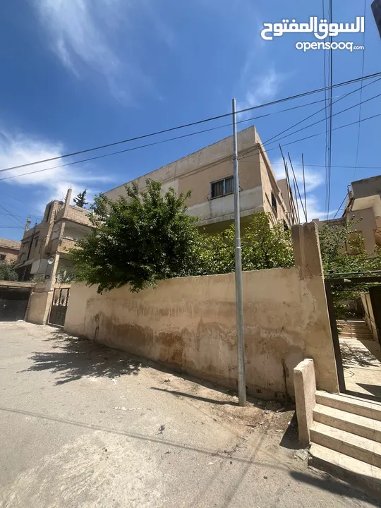 عمارة للبيع بسعر مغري بجبل الشمالي خطوتين وتكون بسوق الشمالي خلف KRG عمارة بتجننن ونضيفه ممتز
