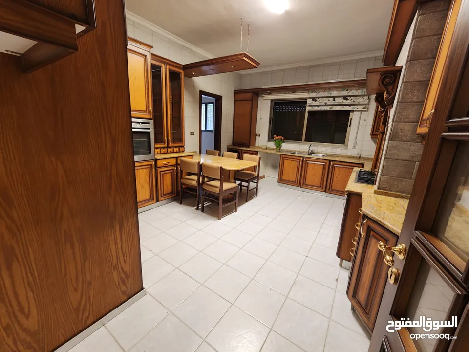 شقة فارغة للبيع في عبدون - ref : 14554