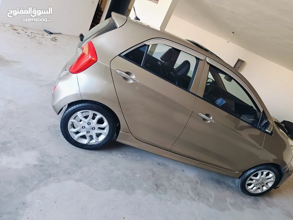 كيا بيكانتو 2014 فل كامل مع فتحه اتوماتيك