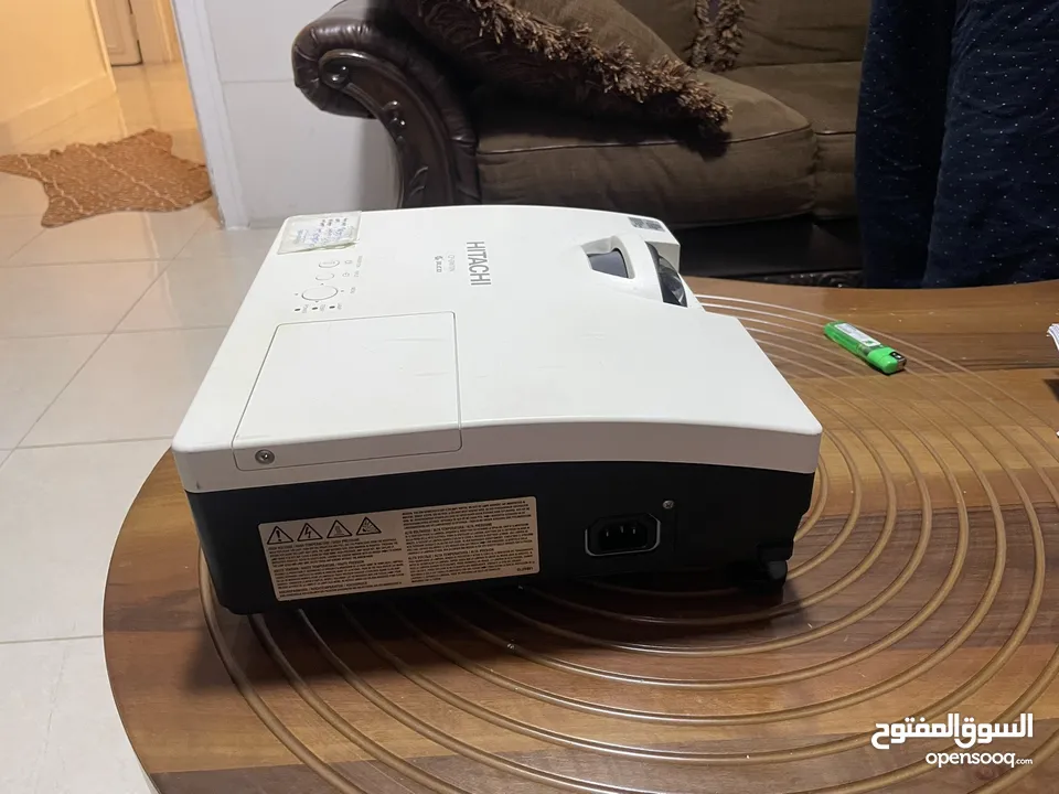 بروجكتر hitchi CP-DW10N