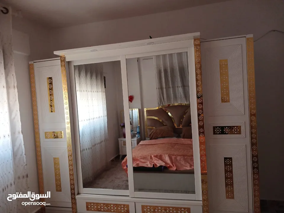 بصلاة على النبي غرفة نوم ثقيلة تفصيل استعمال 4 اشهر خشب لاتيه 18 ولا خدش فيها لساتها جديدة مع فرشة ز