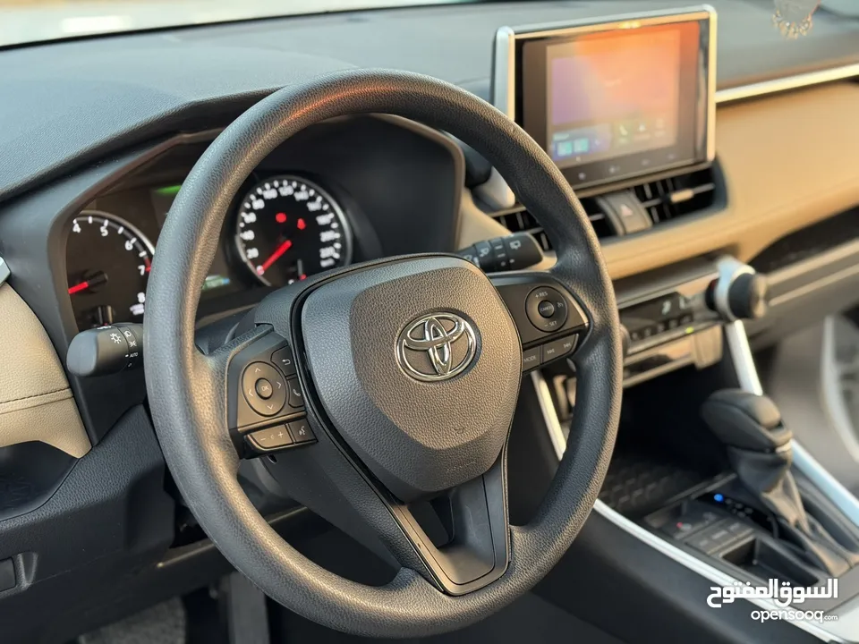 TOYOTA RAV4 2024 GCC UNDER WARRANTY VERY LOW KM