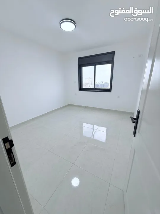 روف بمساحة 351م باطلاله بانورامية واسعة وتشطيب سوبر ديلوكس.