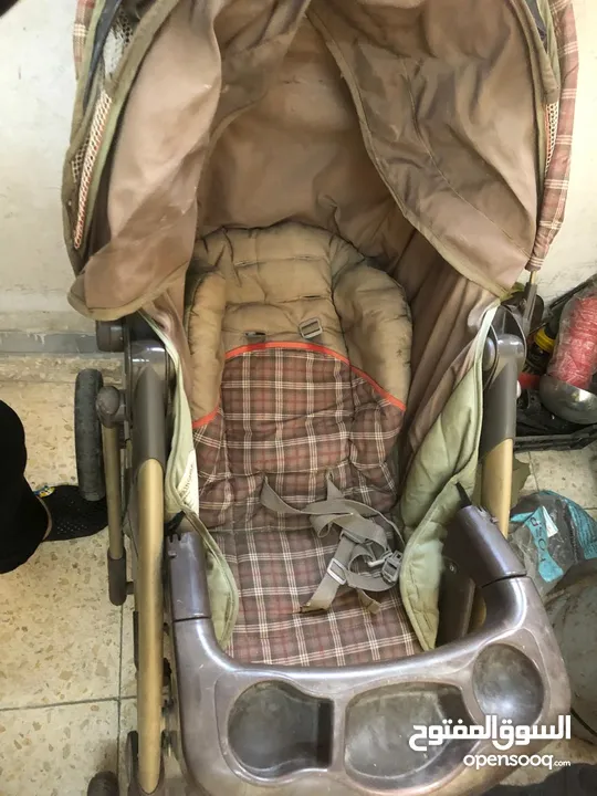 عرباية شارع للأطفال  ماركة GRACO العالميه بحالة الجديد بسعر مغري