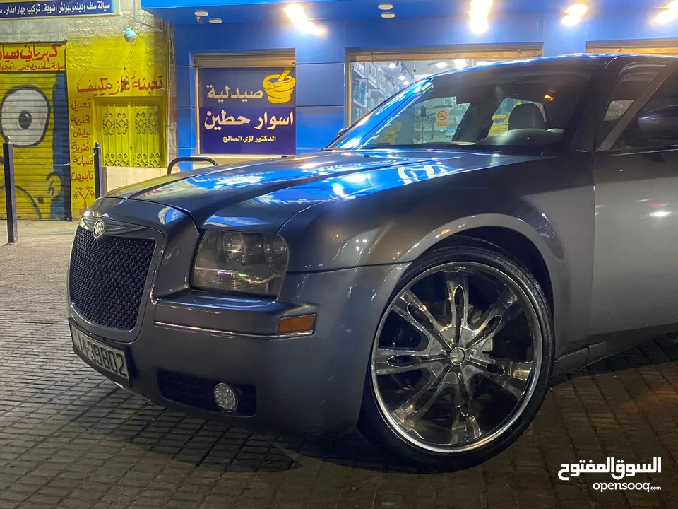 كرويسلر للبيع موديل 2006 محوله 2010  نوع من التغيير فقط بحالها ممتازه