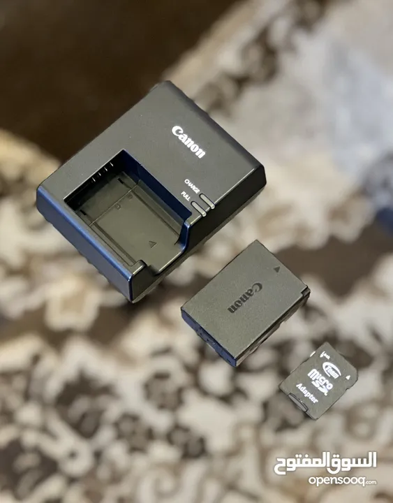 كاميرا كانون مع عدسة 50mm للبيع بسعر حرق