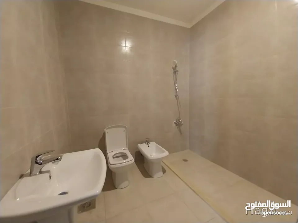 شقة للبيع في عبدون  ( Property ID : 33832 )