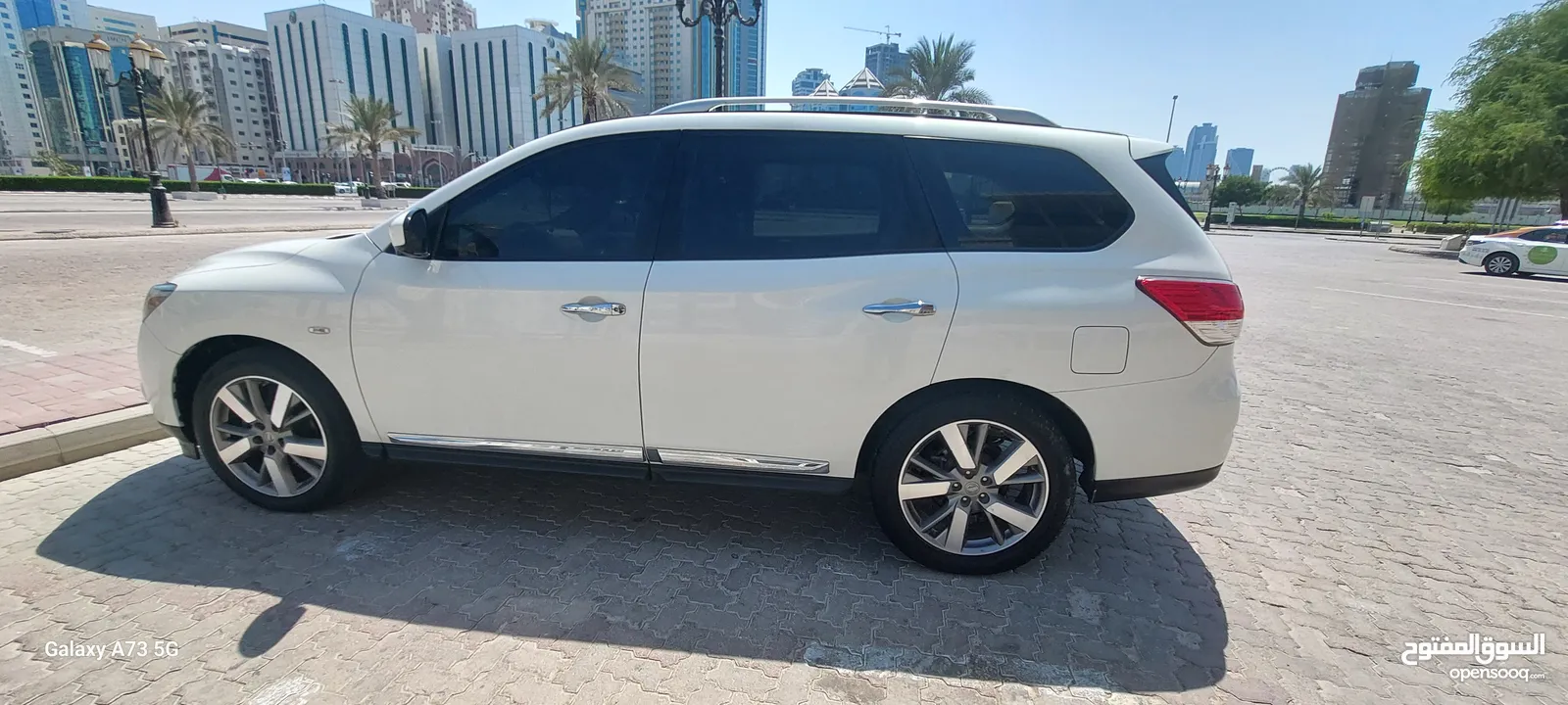 NISSAN PATHFINDER MODEL 2013 FULL OPTION