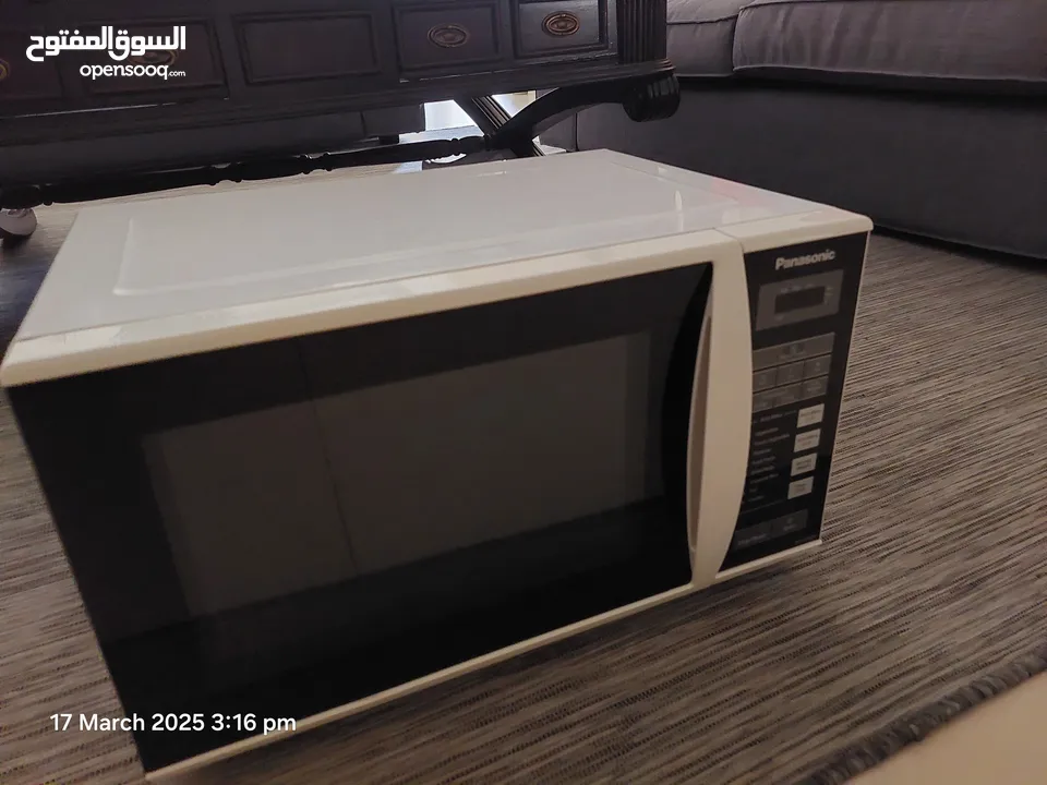 microwave Panasonic  White  25 Litre  ميكرويف باناسونيك استخدام بسيط جدأ  بحال الجديد