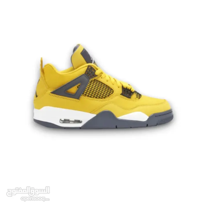 Jordan 4 Yellow Thunders yellow/black Jordan 4’s