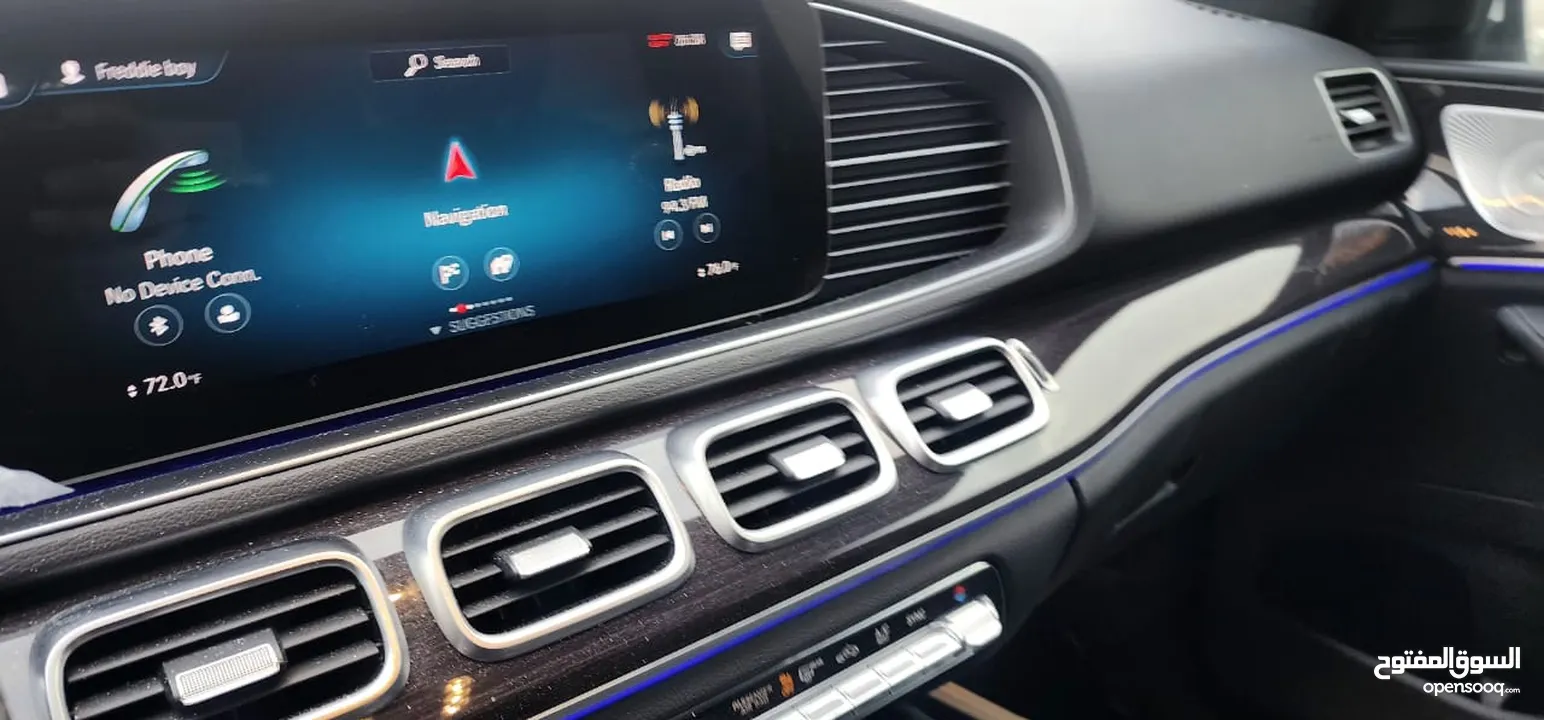 مرسيدس GLE 350- 4 MATIC موديل 2020  دفع رباعي  عاليه الإضافات  غير مجمركه لون ابيض والداخل اسود