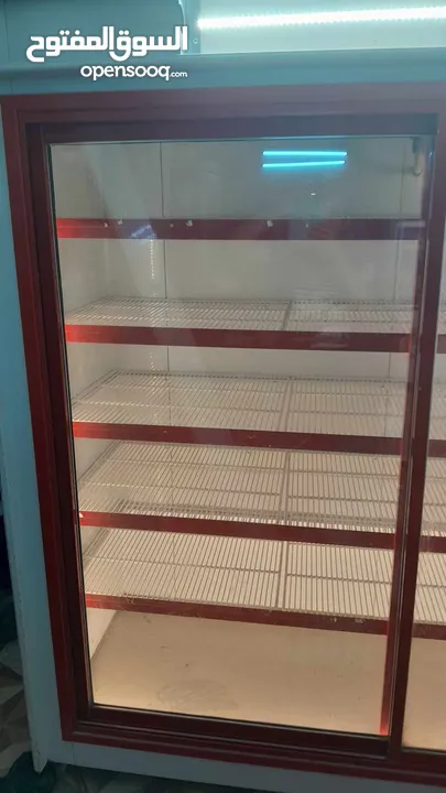 ثلاجه عرض محل