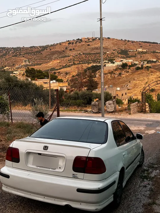 هوندا سيفيك 97 للبيع فحص واحد مضروب واحد جيد دقتين غرفتها اصليه ما في لا غيار واجهه