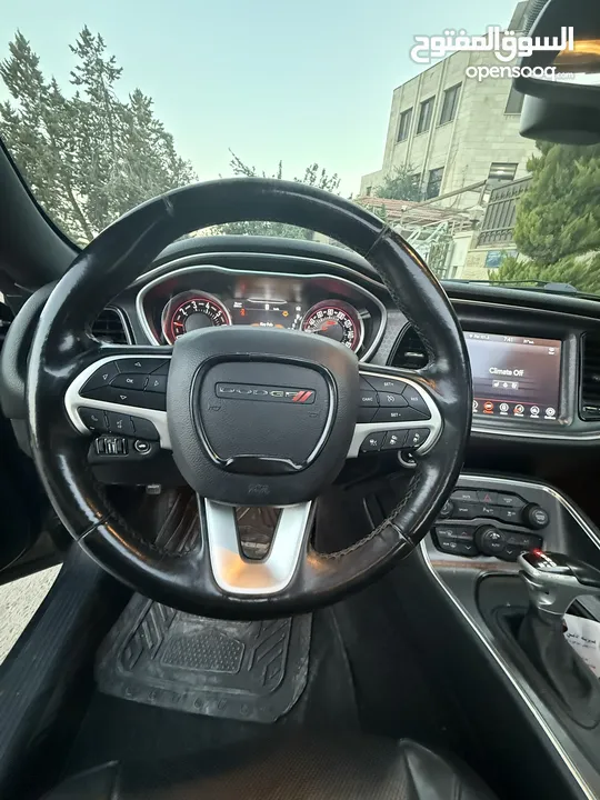 Dodge challenger sxt plus shaker 2018