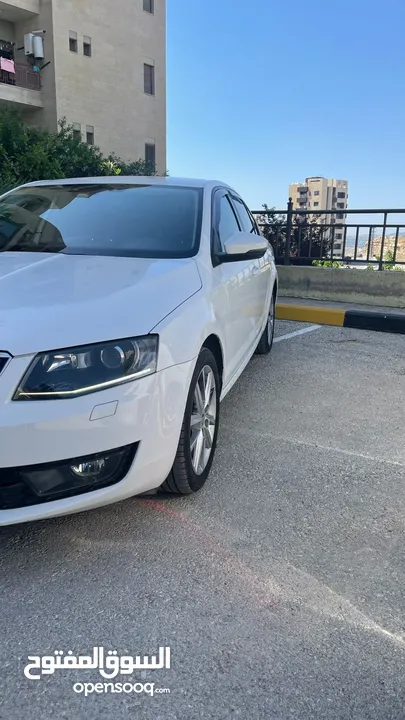 سكودا اوكتافيا 2015