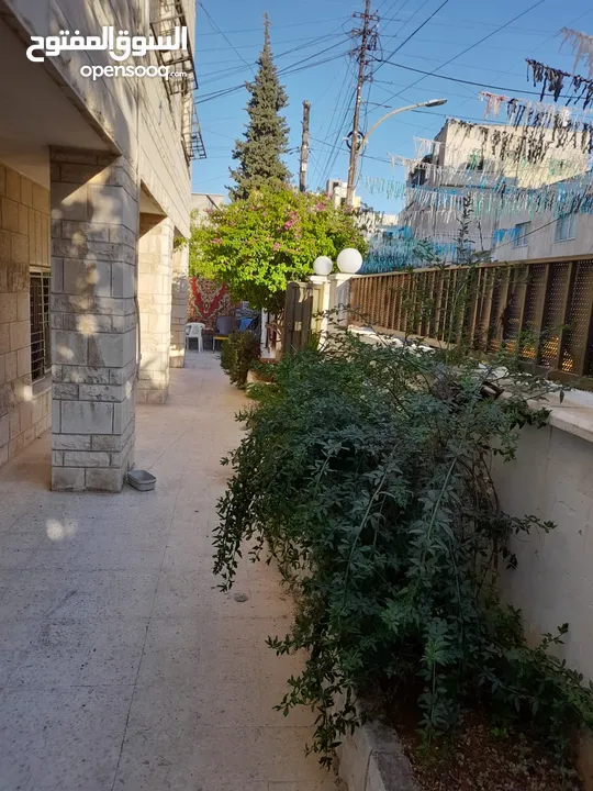 منزل مستقل للبيع في جبل التاج