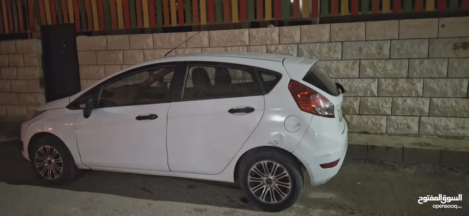 سيارة فورد فيستا 2014