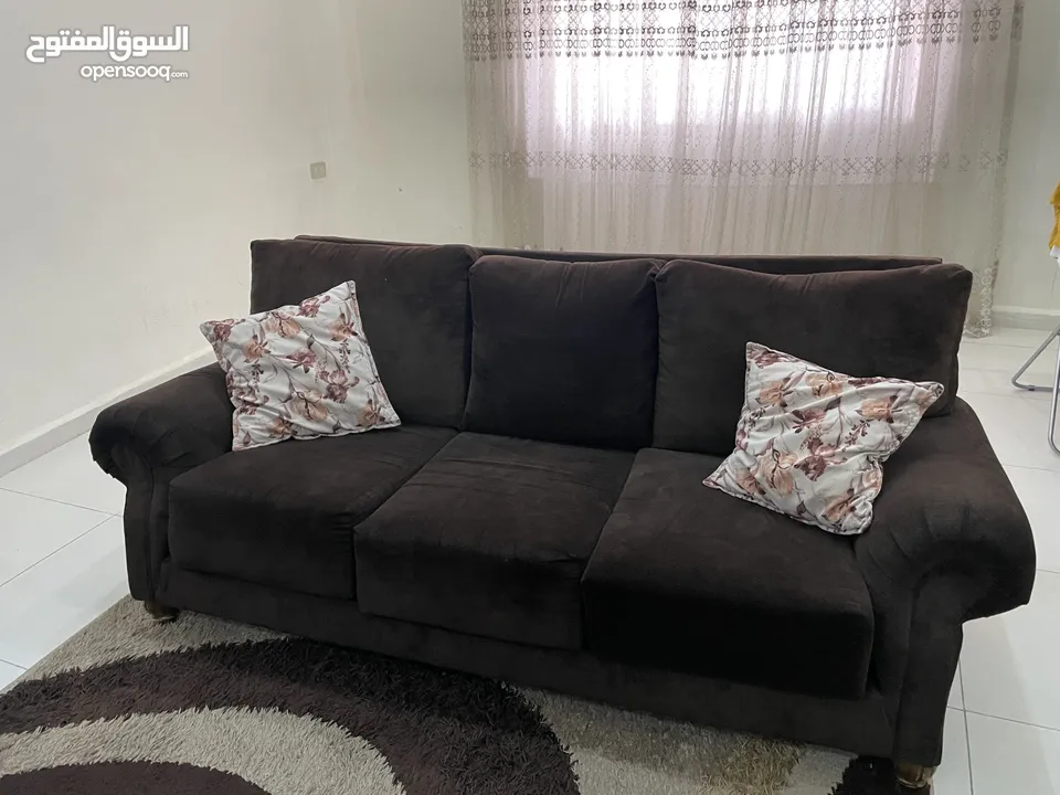 طقم كنب أمريكي لون بني  غرفة نوم شبابي بناتي سريرين ومكتبة وبيرو وخزانة