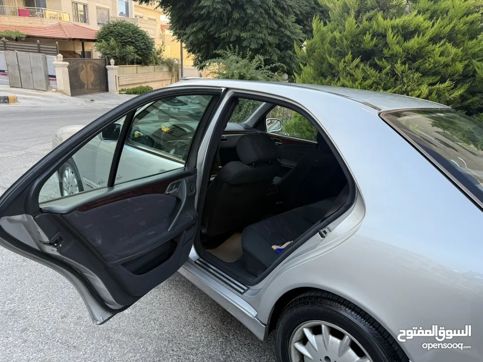 مرسيدس بنز قرش ونص بحاله الشركه