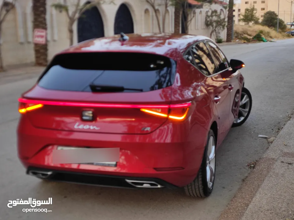 سيات ليون اف ار فل اضافات ماعدا الفتحة  محرك1500بنزين اتوماتيك