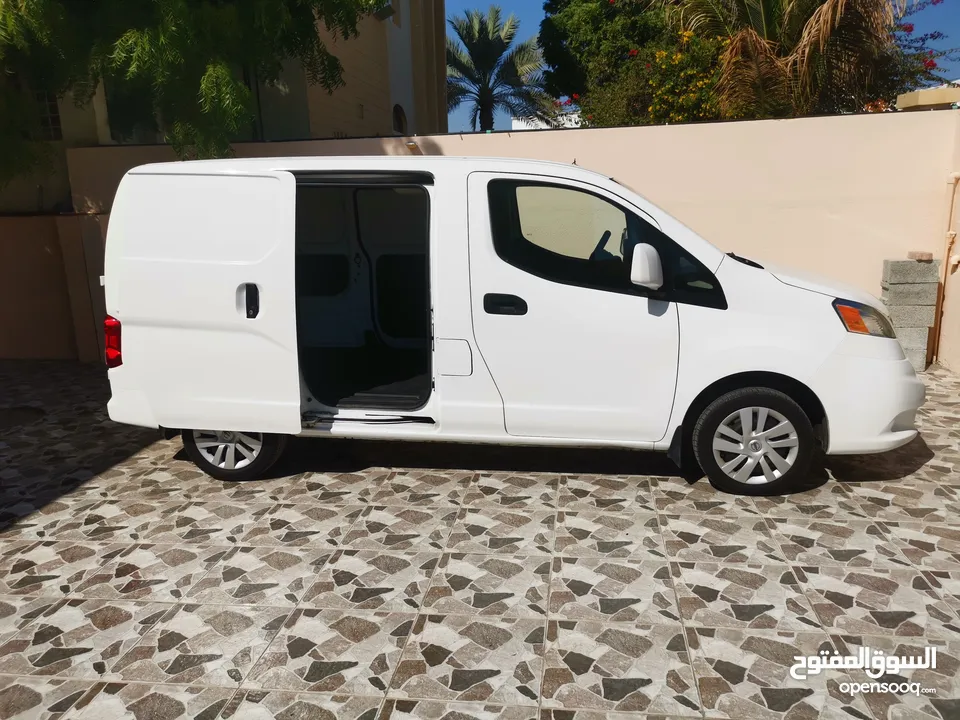 نسيان فان NV 200