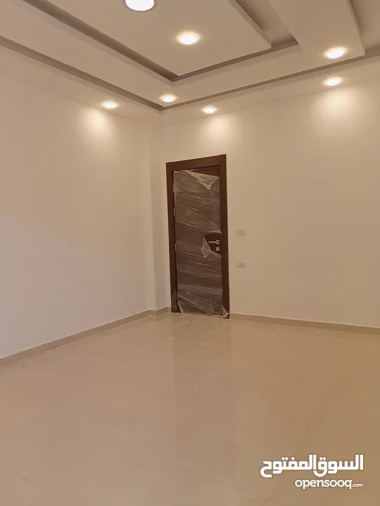 شقة للبيع في الزرقاء الجديده من المالك مباشرة((إسكان ابوعبيد)) طابق آول بسعر منخفض لمدة محدودة