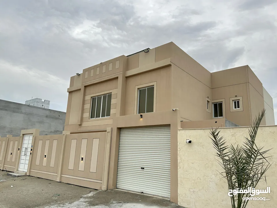 للإيجار فيلا في جو (راس حيان)  Villa for rent in Ras Hayyan